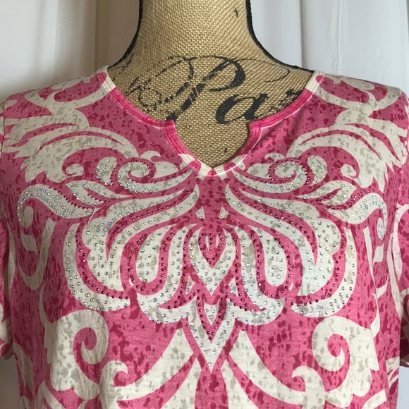 🆕 Pink White Damask Burnout Embellished T-shirt - Picture 4 of 7